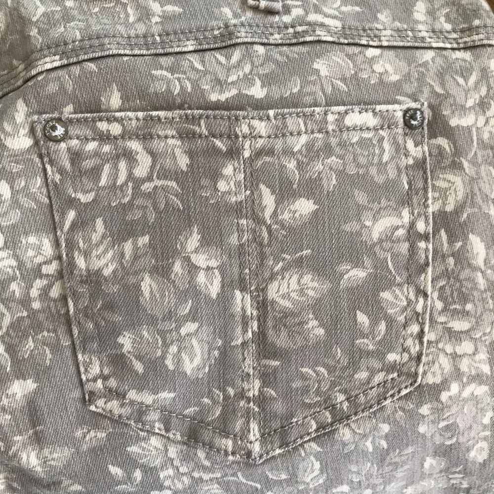 Free People Floral Skinny Jeans - Picture 5 of 5